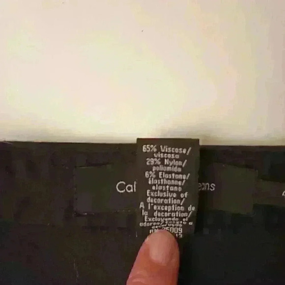 Calvin Klein Jeans Size 4 Black Mid Rise Skinny Leg - Picture 5 of 11